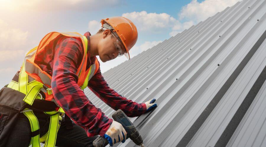 Professional Emergency Roof Repairs services in Sagola, MI